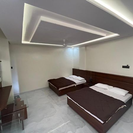 Hotel Sai Sandesh 쉬르디 외부 사진