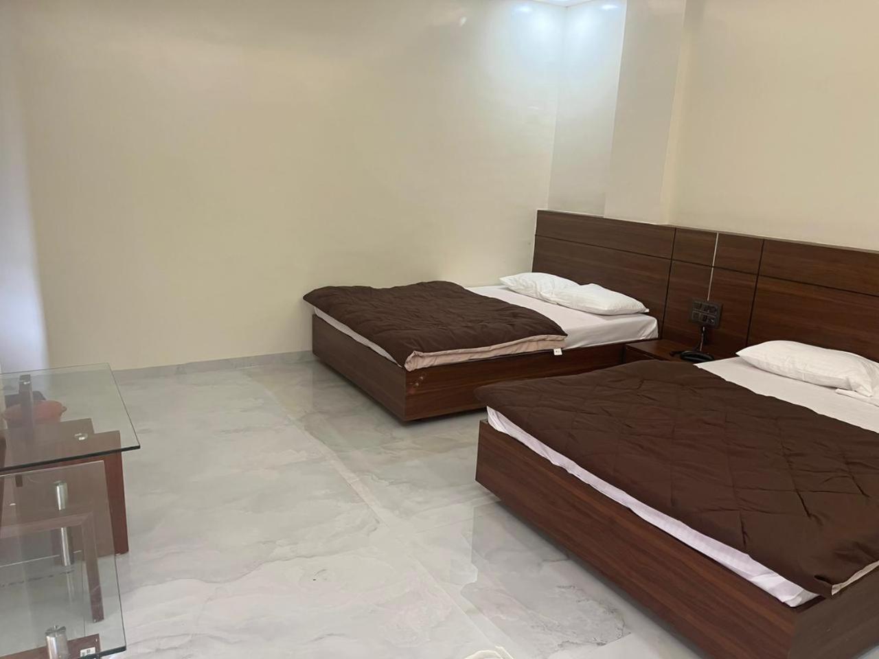 Hotel Sai Sandesh 쉬르디 외부 사진