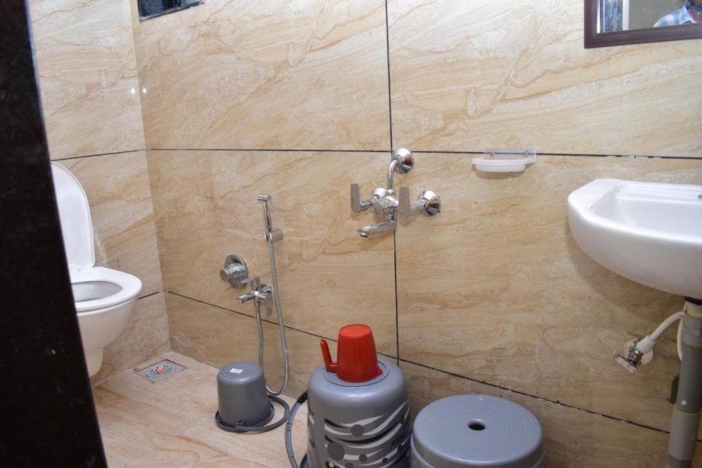 Hotel Sai Sandesh 쉬르디 외부 사진
