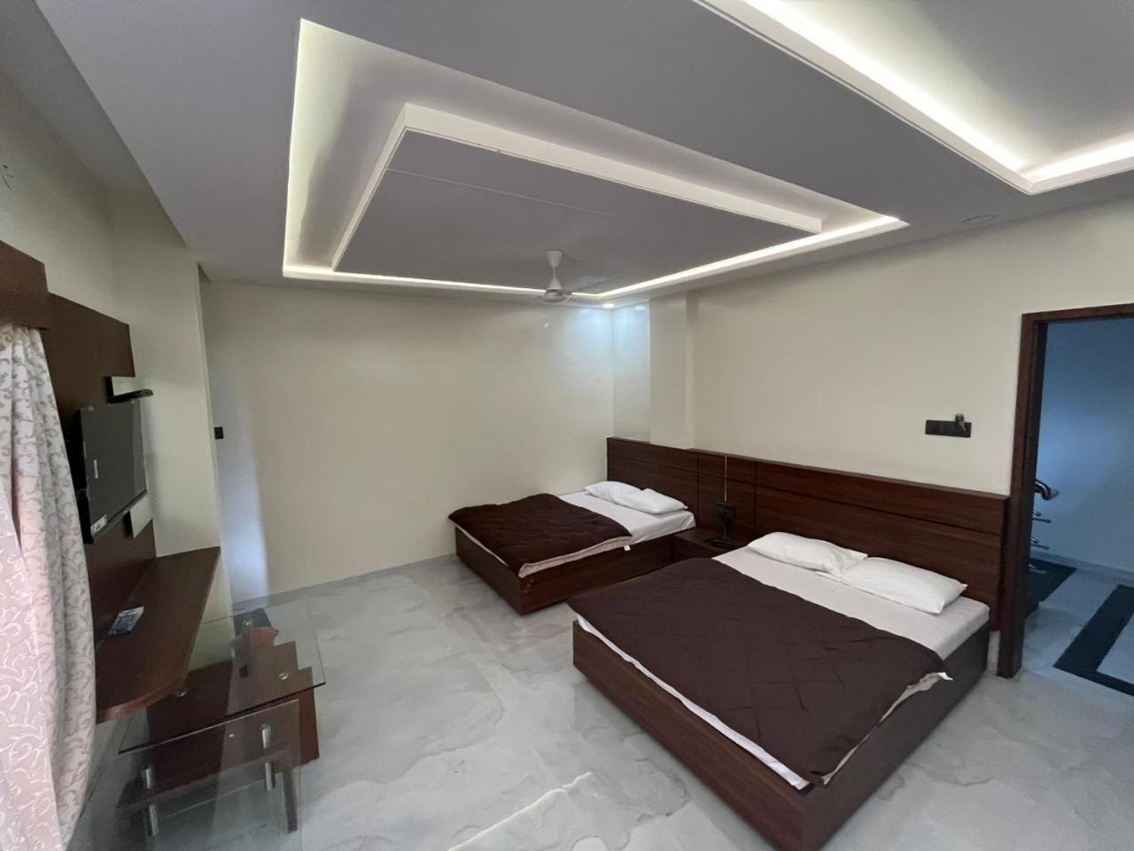 Hotel Sai Sandesh 쉬르디 외부 사진